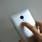 ZTE готовит очередной смартфон со сканером отпечатков пальцев